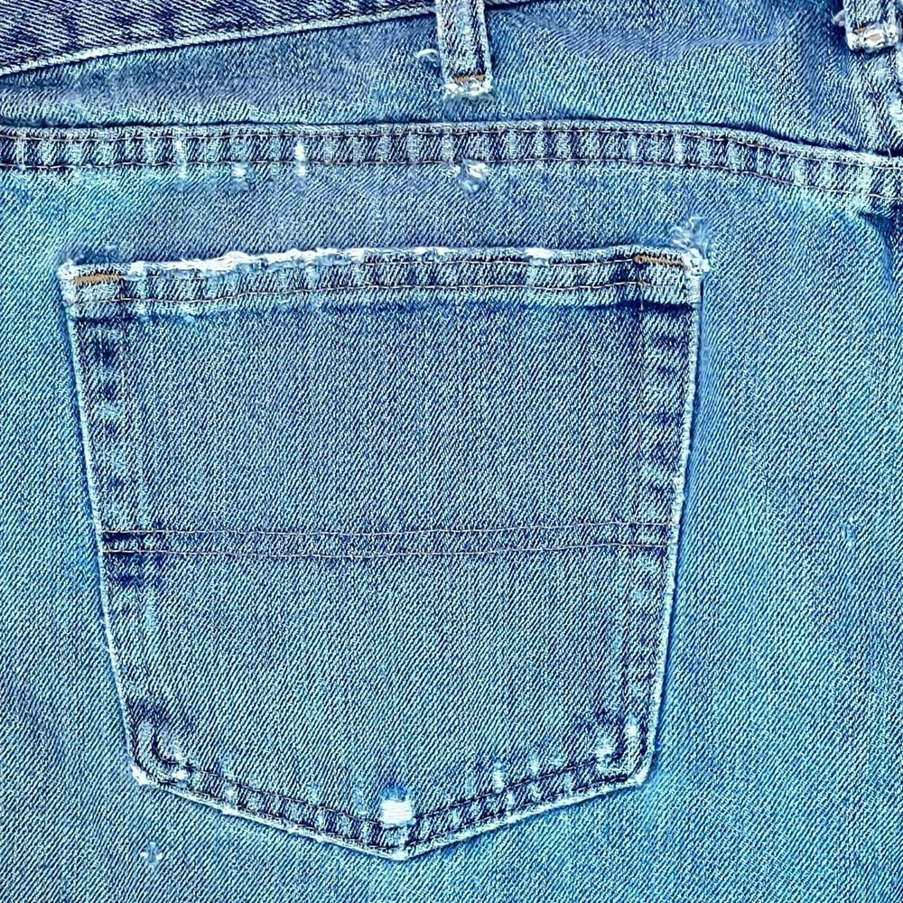Wrangler Jeans‎ Men's Size 38x32 Relaxed Fit Worn In Distressed Thrashed Work